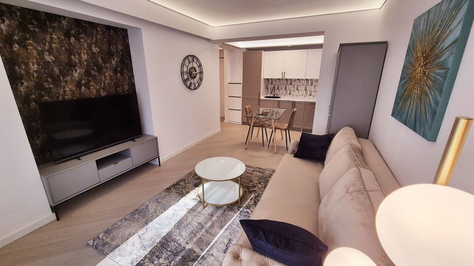 De inchiriat| 2 camere Cortina North | Parcare - Poză 5