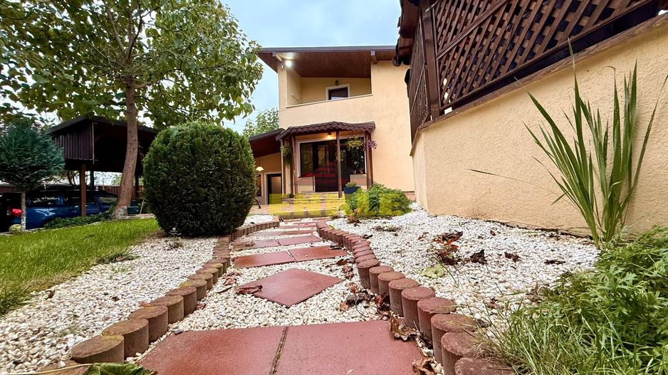 Casă de vânzare  P+M– 163 mp utili, teren 544 mp. - Poză 1