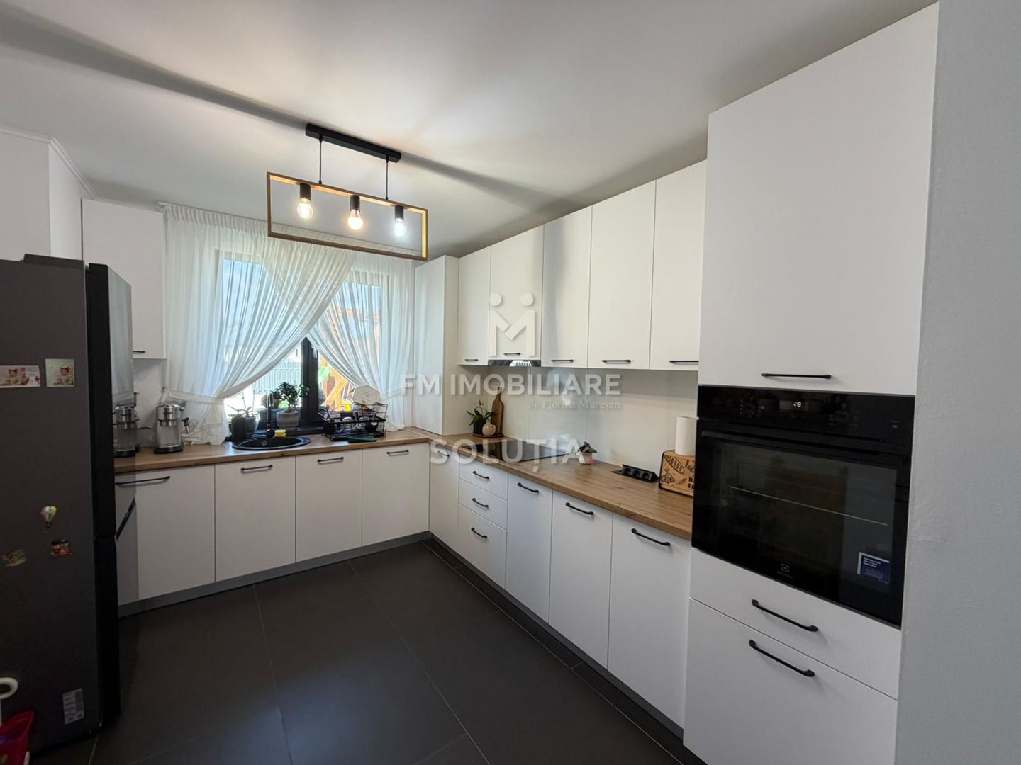 Casă de vânzare modernă - Satu Nou de Jos - Poză 4