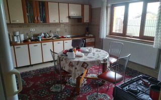 Casa de vanzare in Sanpetru cu 650mp teren - Poză 8