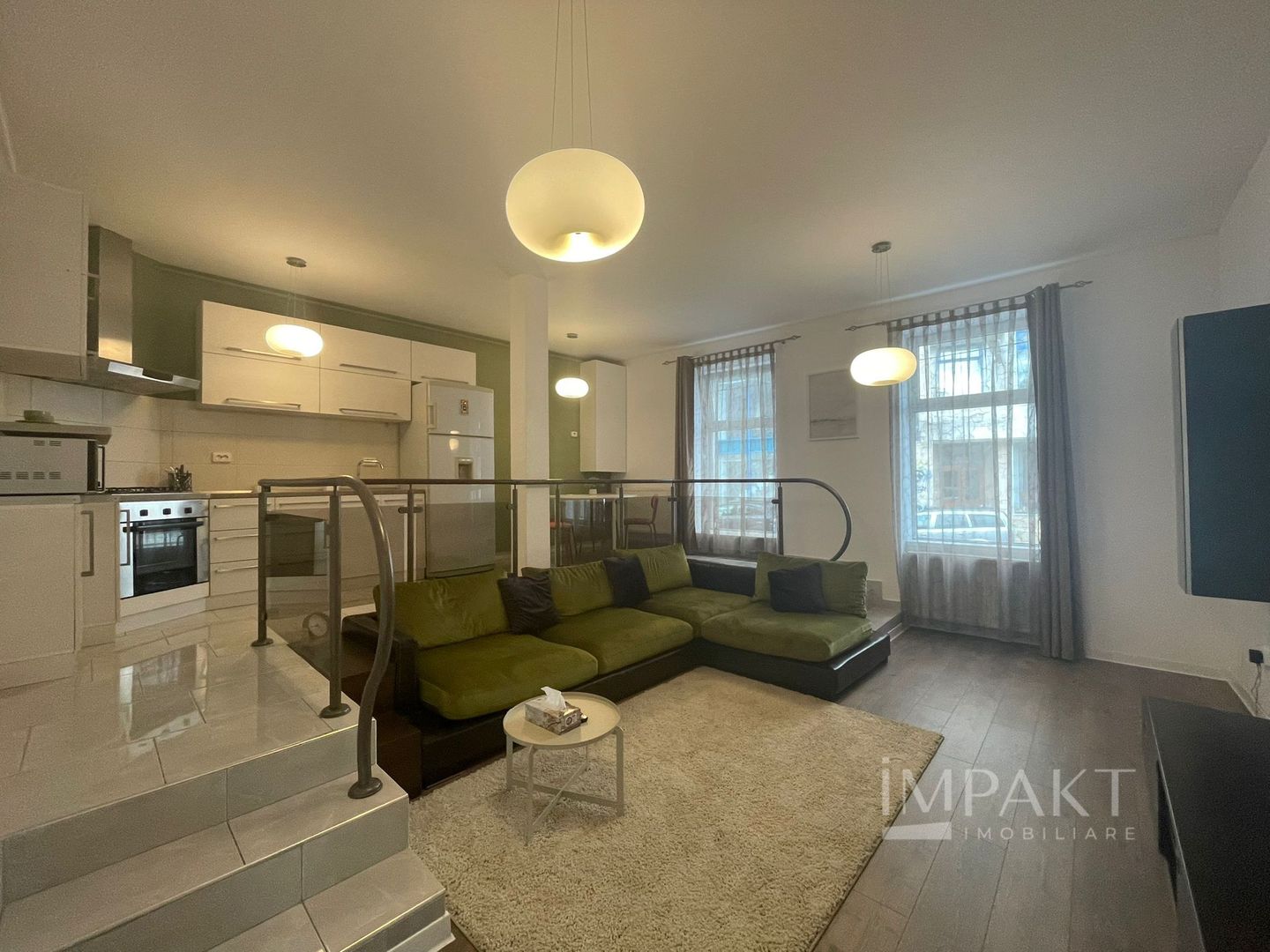 Apartament la casa cu 3 camere de inchiriat - Poză 1