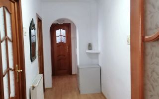Apartament 2 camere decomandat –  Liceul Mihai Eminescu - Poză 1
