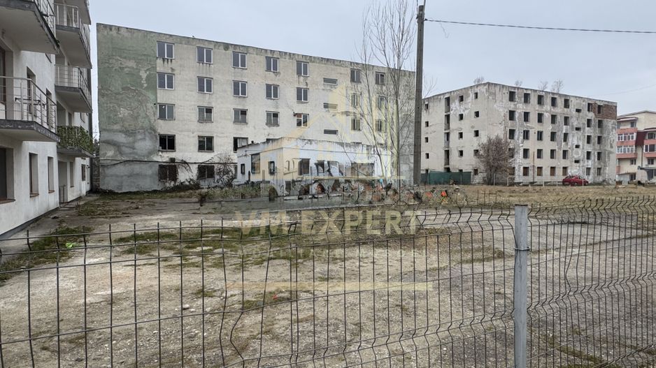 BLOC DE GARSONIERE P+4 SUPRAFAȚĂ UTILĂ 2135MP TEREN 2967 MP CĂMPULUNG - Poză 10