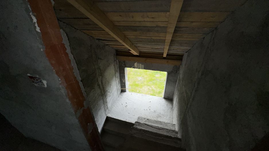 VILA 5 CAMERE, ZONA ULTRA CENTRALA, CAMPULUNG MUSCEL, TEREN 500 MP - Poză 13