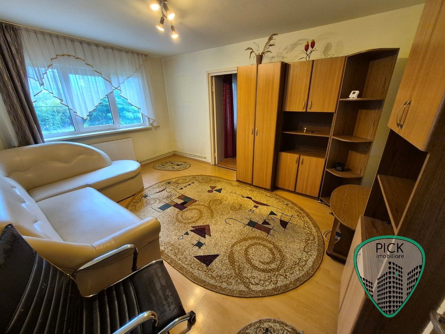 P 4251 Apartament  de Inchiriat cu 2 camere în Tg. Mureș, 7 Noiembrie - Poză 1