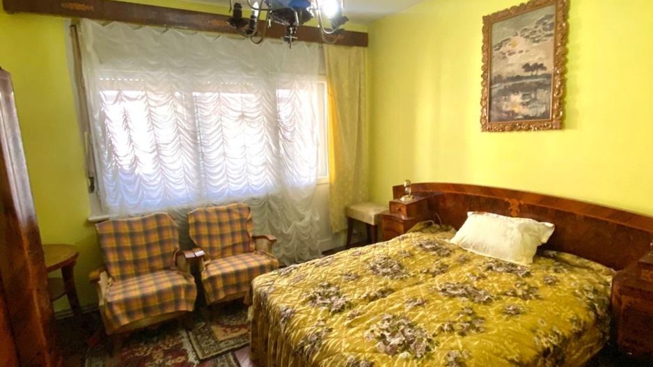 Apartament ultracentral 4 camere cu loc de parcare privat - Poză 8