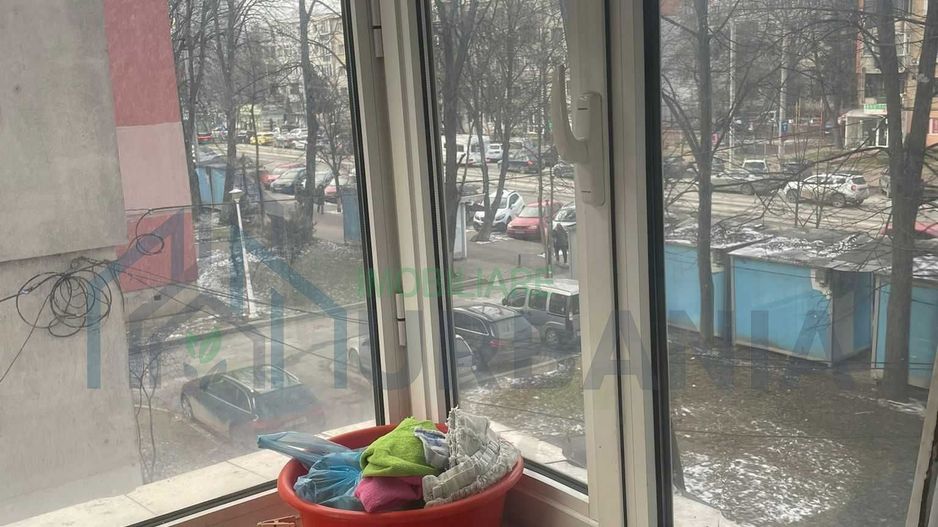 Inchiriez apartament 2 camere, zona Tatarasi - Vasile Lupu, bl. G2 - Poză 4