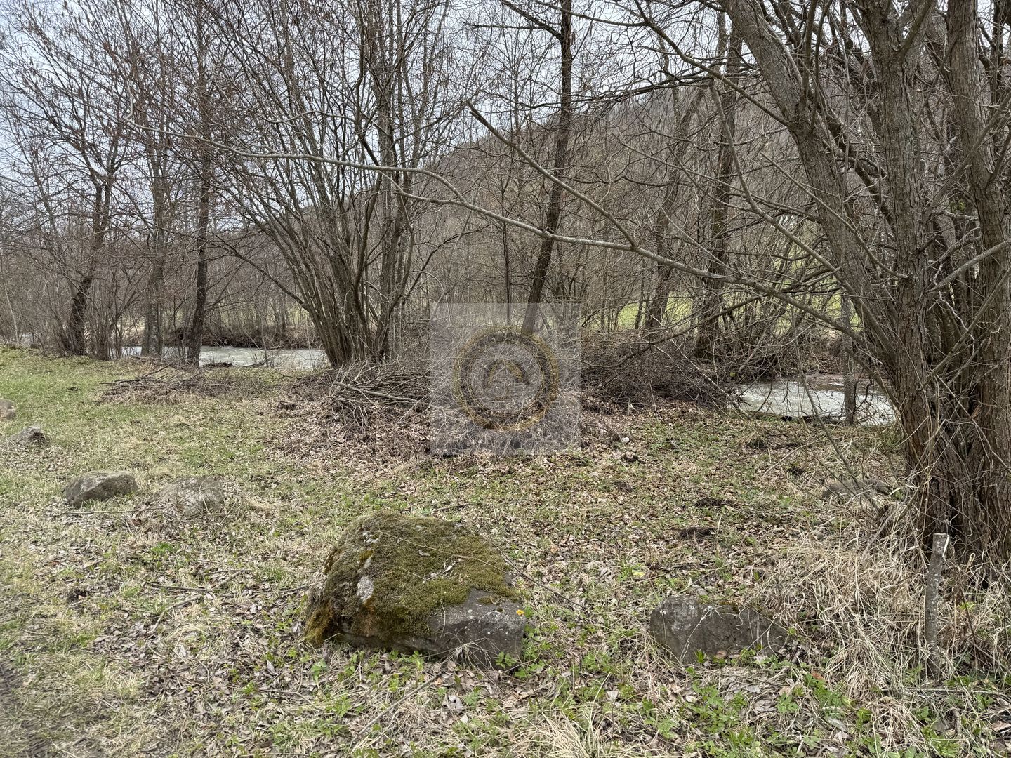 Parcelă spațioasă, casă de vacanță aproape de hanul Asszonybosszantó - Poză 3