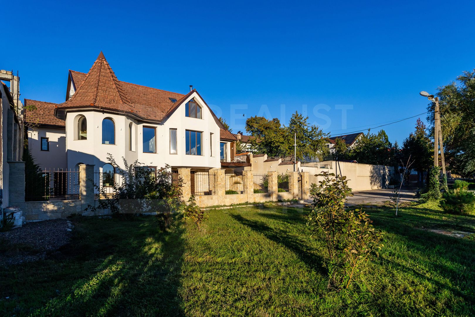 Vânzare,casă, 3 nivele, str. Mărțișor, Telecentru. - Poză 2