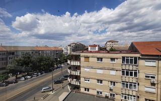 De închiriat apartament cu 4 camere, Bd. Decebal - Poză 12
