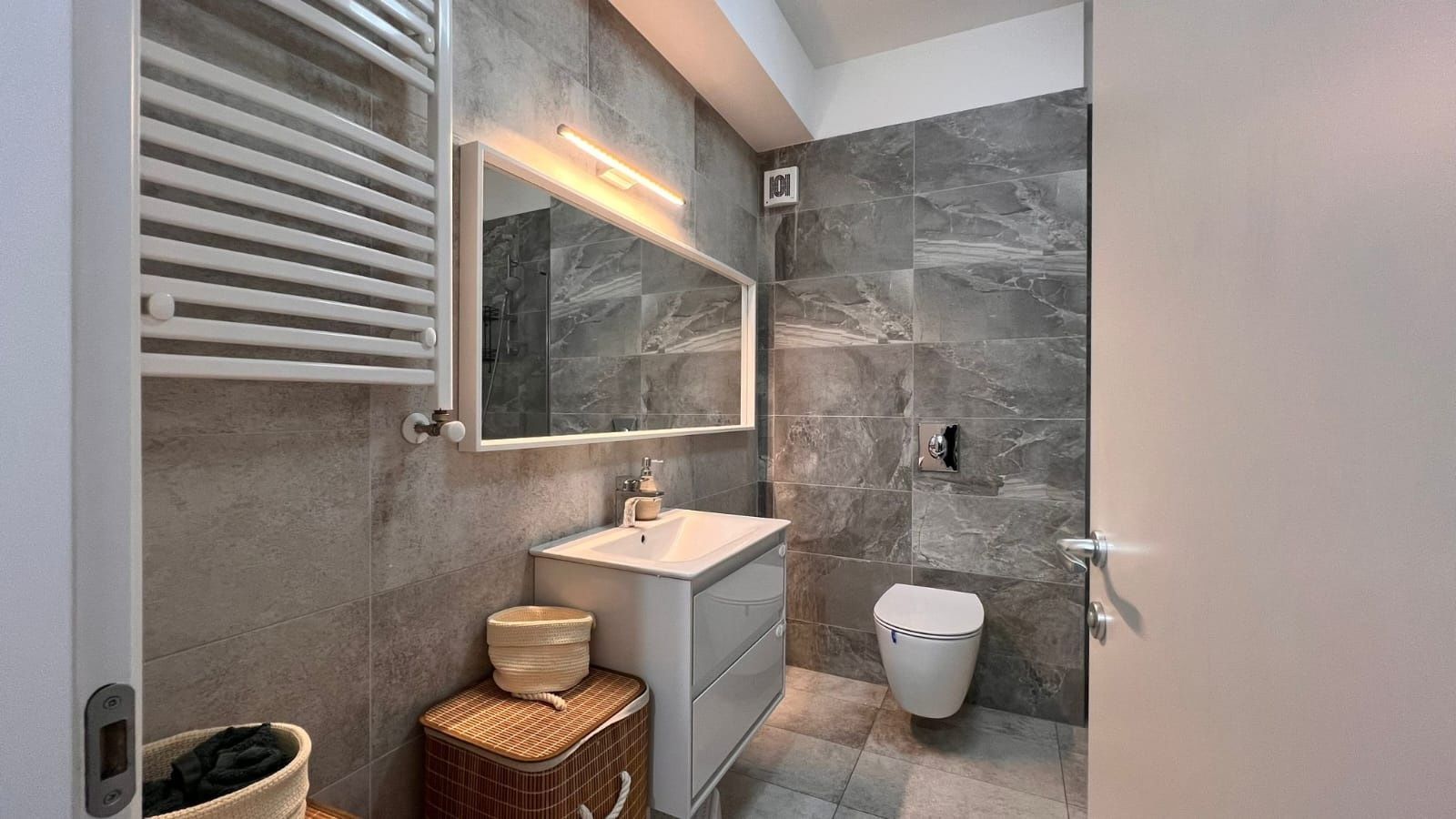 De inchiriat Apartament cu o camera Erou Iancu Nicolae - Poză 4