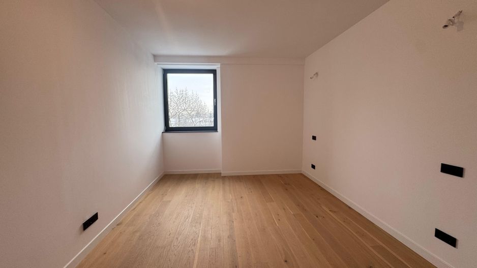 3 camere PREMIUM| 99.7 MP + 9.35 MP terasa - Poză 6