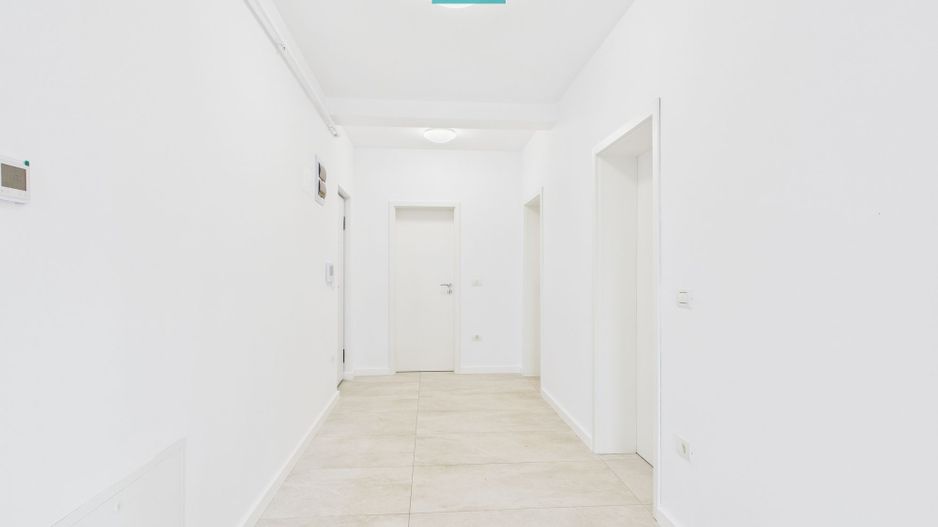 Apartament cu 2 camere, terasă generoasă – Moșnița - Poză 9