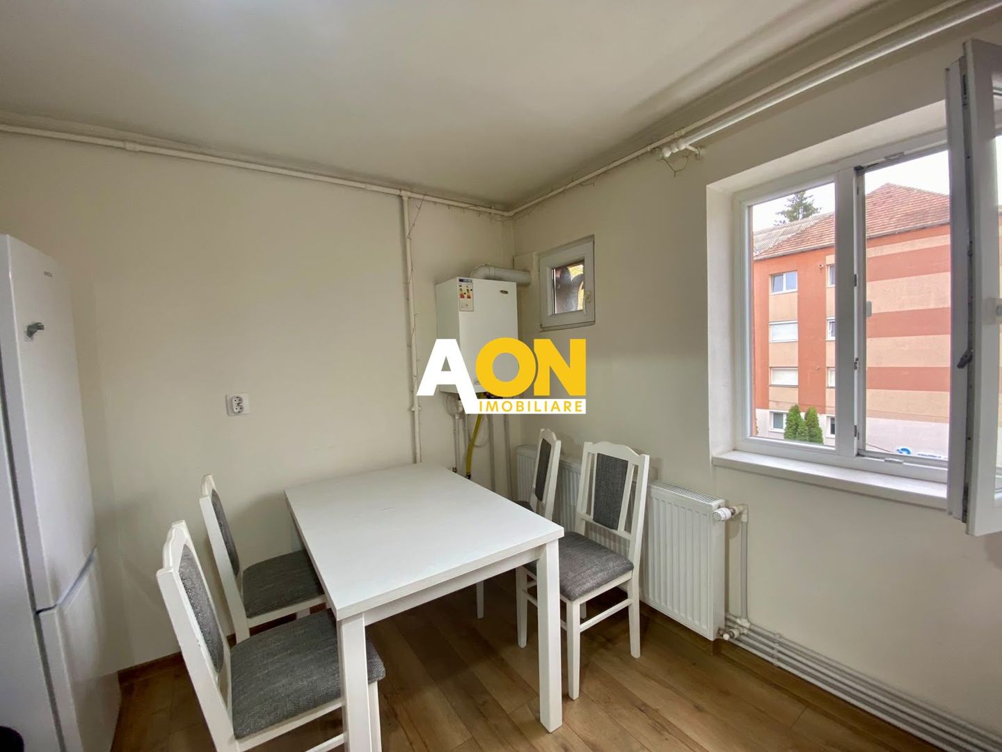 Apartament 2 Camere, Cetate, Complet Renovat - Poză 6