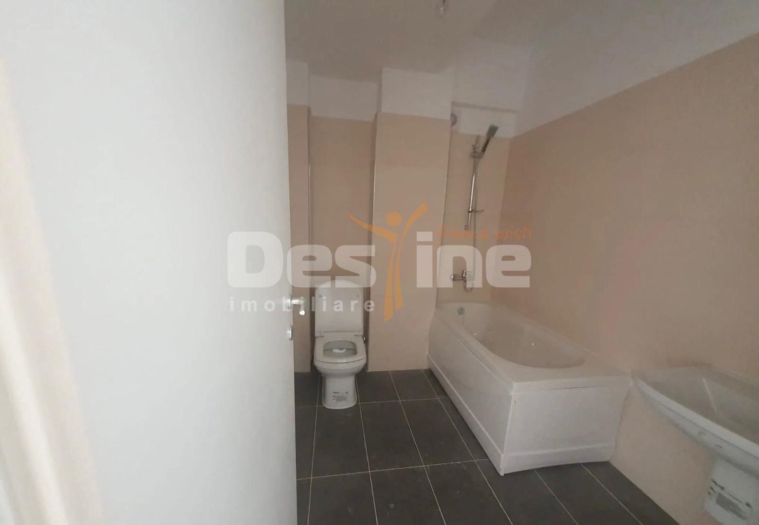 APARTAMENT 2 CAMERE DECOMANDAT RENOVAT - Poză 4