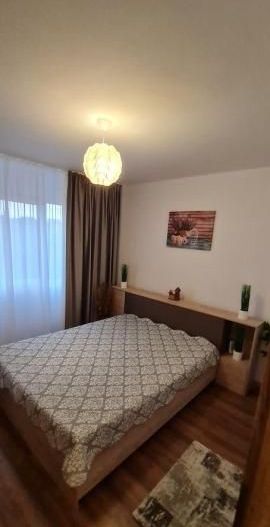 APARTAMENT MODERN & RENOVAT 53MP METROU GORJULUI BLOC 1978 INSTALATII SCHIMBATE - Poză 1