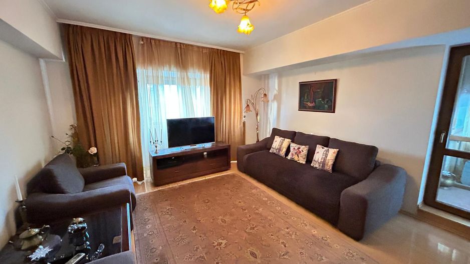 Apartament 4 camere Piata Constitutiei - Poză 2