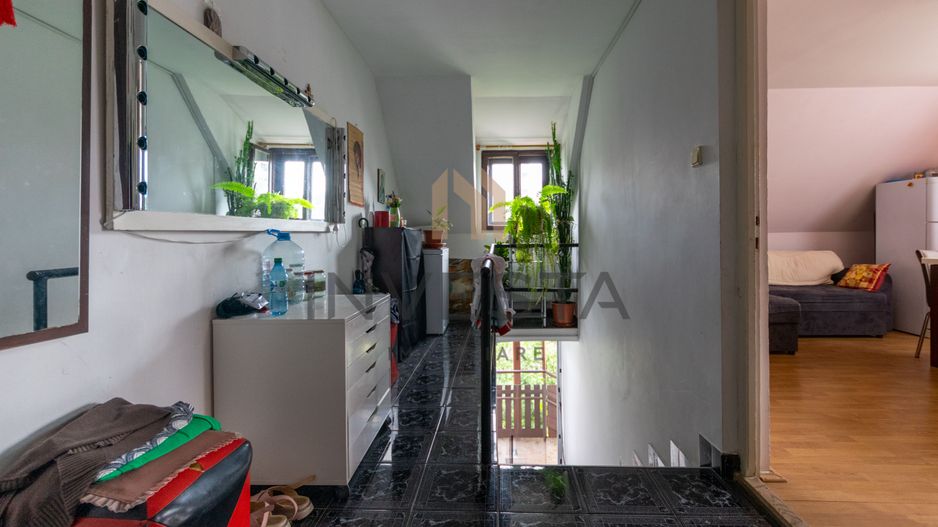 DE VANZARE CASA CU 4 CAMERE BUNA ZIUA - Poză 13