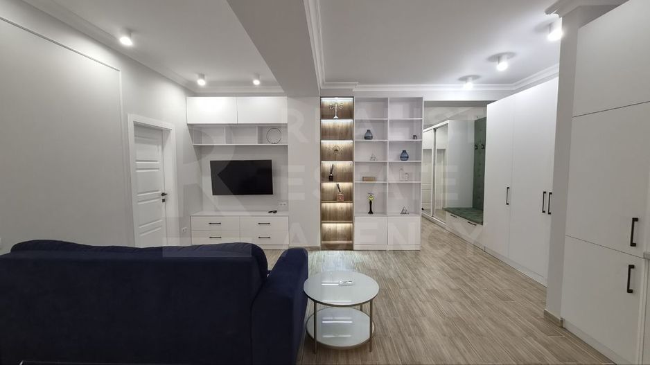 Chirie, apartament, 2 camere, Strada Alexandru cel Bun, Centru - Poză 1
