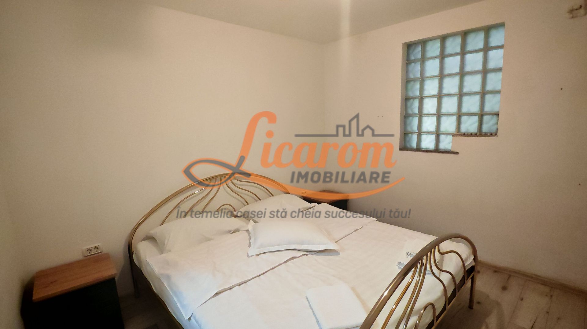 Vila 10 camere,pretabil compartimentare in 2 unitati separate,ASTRA. - Poză 18