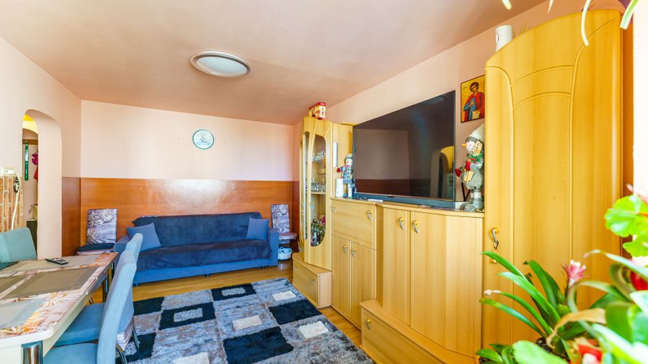 Apartament cu 3 camere în cartierul Vlaicu - Poză 4