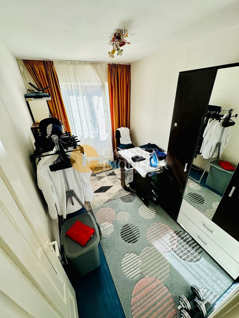 Nicolina 1 - Apartament cu 3 Camere Decomandat - Bloc 1981 - Poză 5