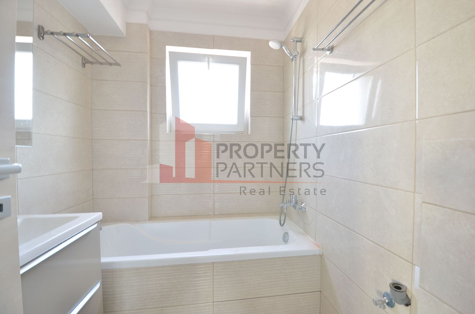 Apartament 3 camere, nou, mobilat, modern - Poză 8