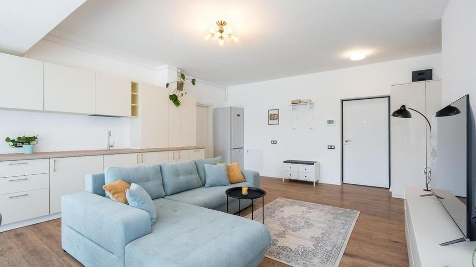 Inchiriere apartament 3 camere | Parcare inclusa | Sisesti - Poză 1