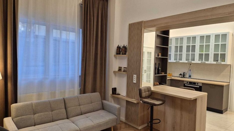 AP. 2 CAMERE VICTORIEI, PRIMA INHCIRIERE, RENOVAT, CENTRALA, PARCARE - Poză 1