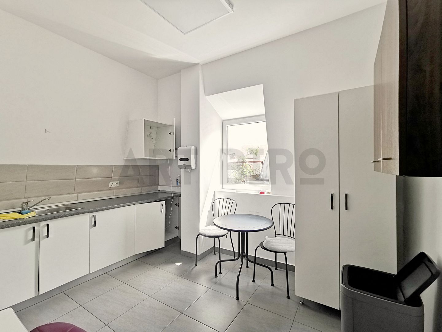 Zero comision, 123mp birou ultracentral Universitate - Cismigiu, 5' M - Poză 8