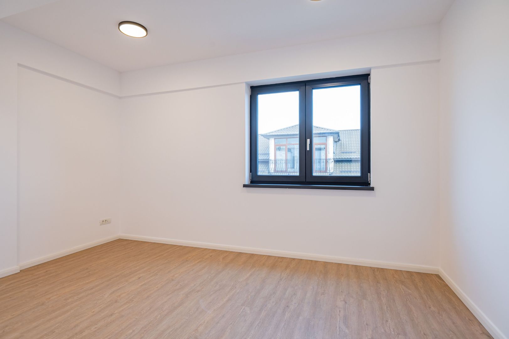 Birouri în clădire nouă | Parcare + boxă incluse | Șos. Mangaliei 135 - Poză 12