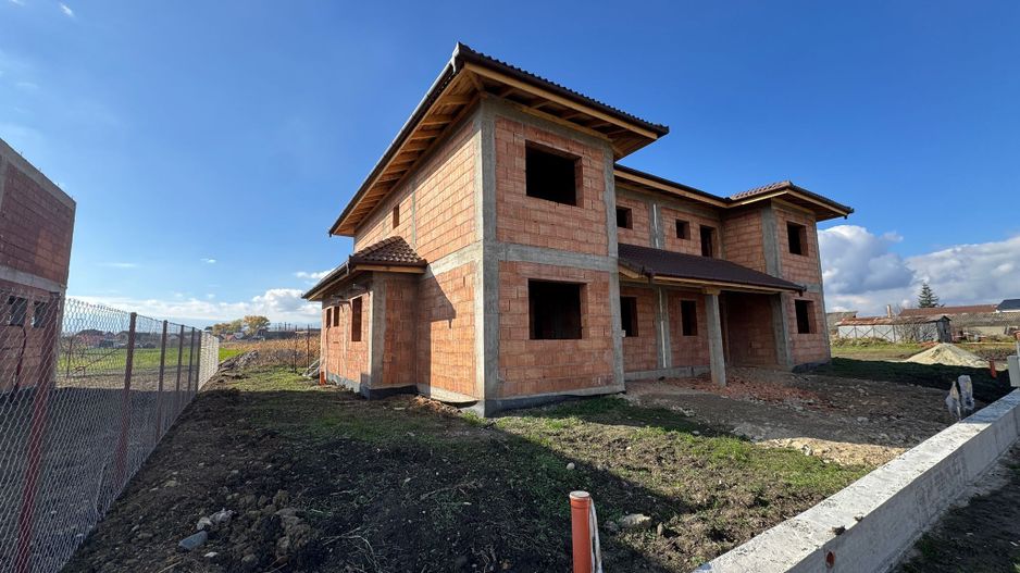 OFERTA! - Casa duplex NOUA  Sura Mica - Sibiu - Poză 2