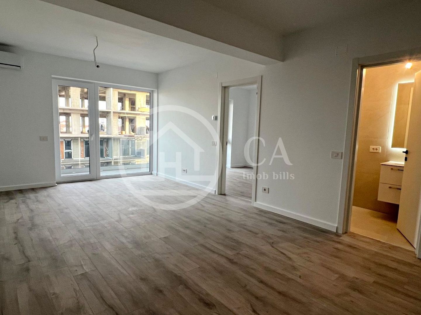 Apartament cu 2 camere de vanzare in Prima Arena, Oradea - Poză 1