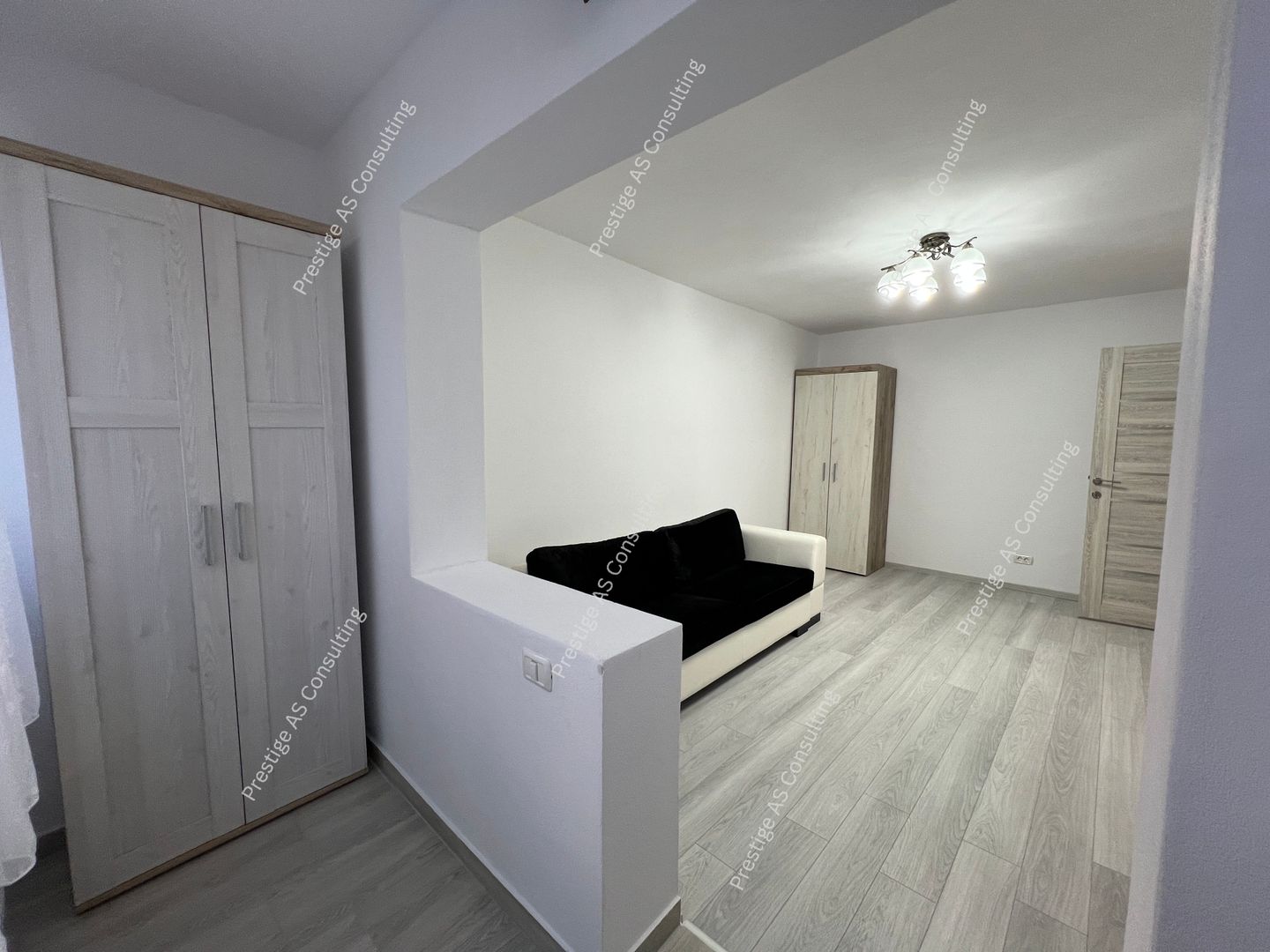 Apartament 2 camere | Recent Renovat Etaj 1 | Zona Gh. Lazar - Poză 4