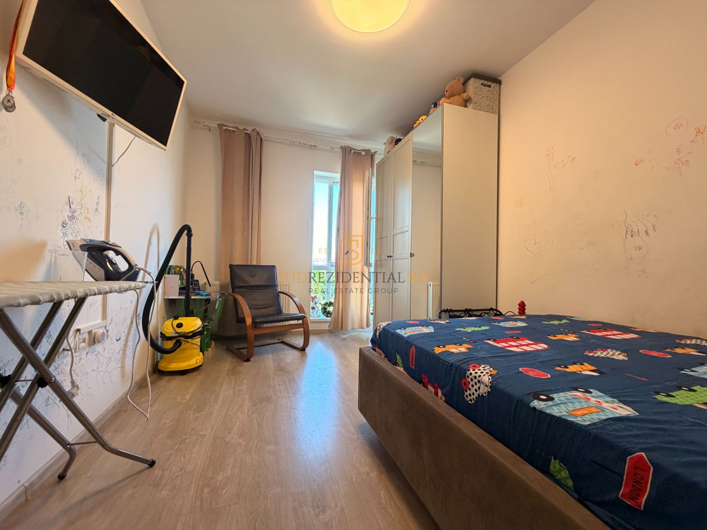 Confort și Eleganță: Apartament 3 Camere în Inima Sectorului 4 - Poză 11