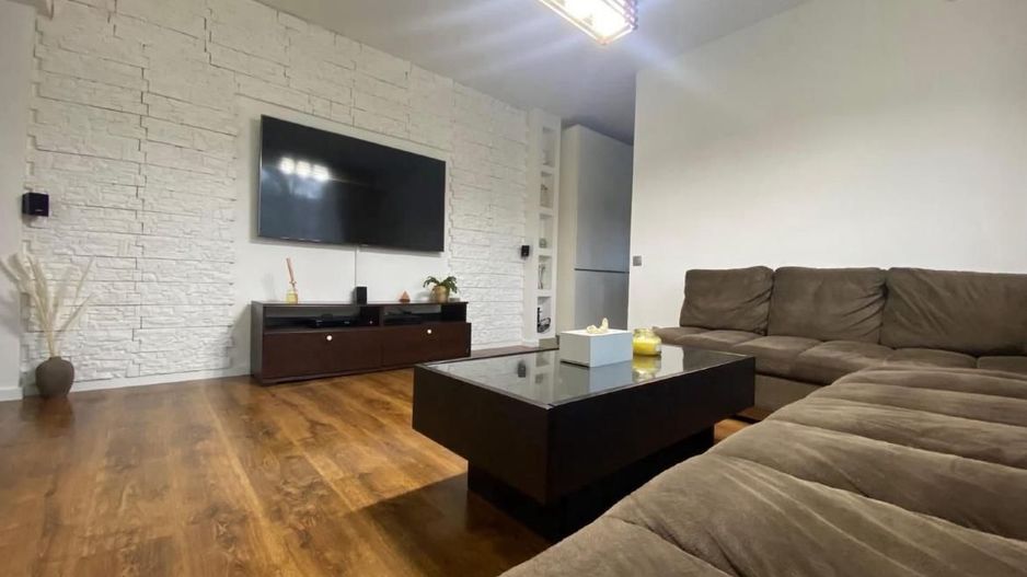 AP. 3 CAMERE 1 MAI, LOC PARCARE, MOBILAT MODERN, METROU 2 MINUTE - Poză 3