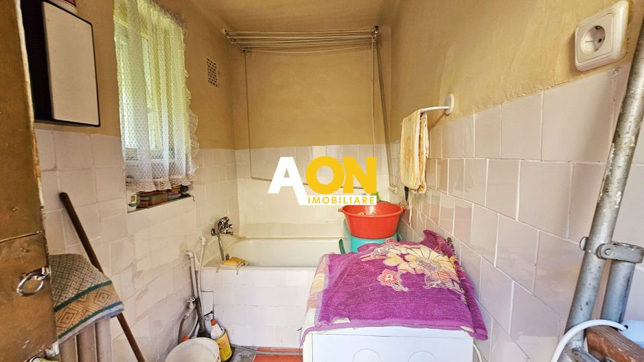 Casa situata in imediata apropiere a Cetatii - Poză 22