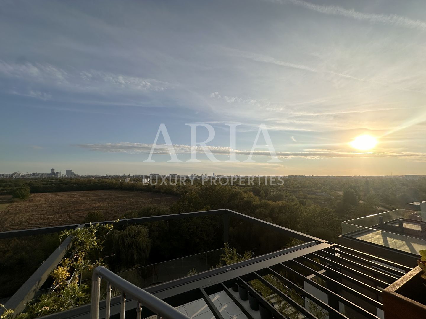 BELAIR LAKE - Penthouse duplex - LAKEFRONT - - Poză 35