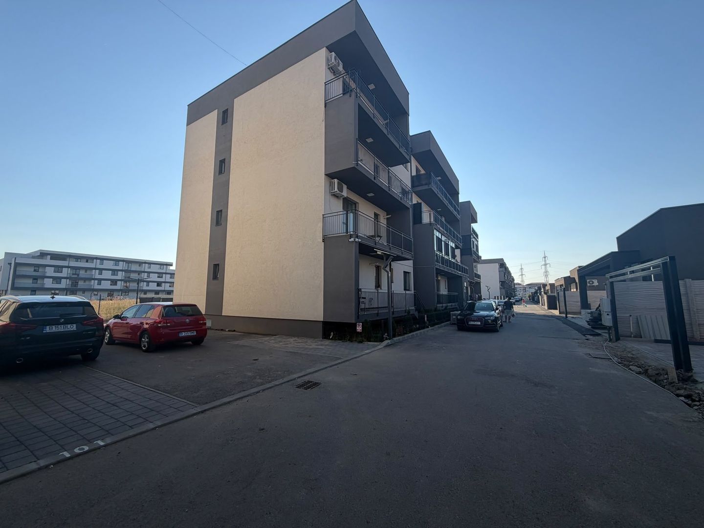 AP. 3 CAMERE - GRADINA PROPRIE 60 MP, PARCARE INCLUSA, COMISION 0% - Poză 2