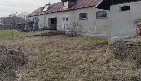 Teren intravilan 672 mp – poziție rară, la poalele Mănăstirii Dealu,
