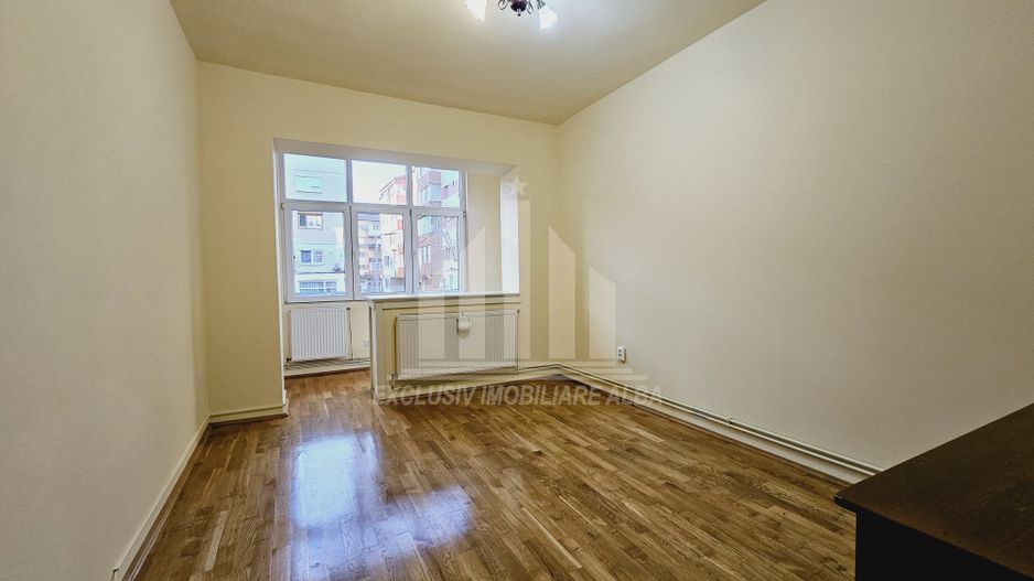 Apartament cu 3 camere decomandate, Cetate - Poză 5