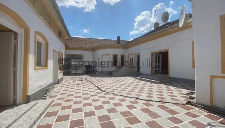 Sapient | Clădire singură în curte pe str. Calea Clujului - Poză 4