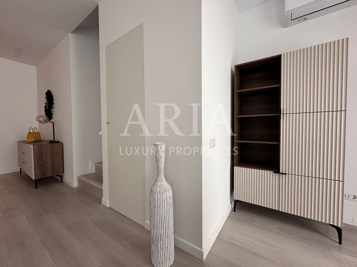 MOBEXPERT HOMES GATED COMMUNITY PIPERA FIRST RENT - Poză 4