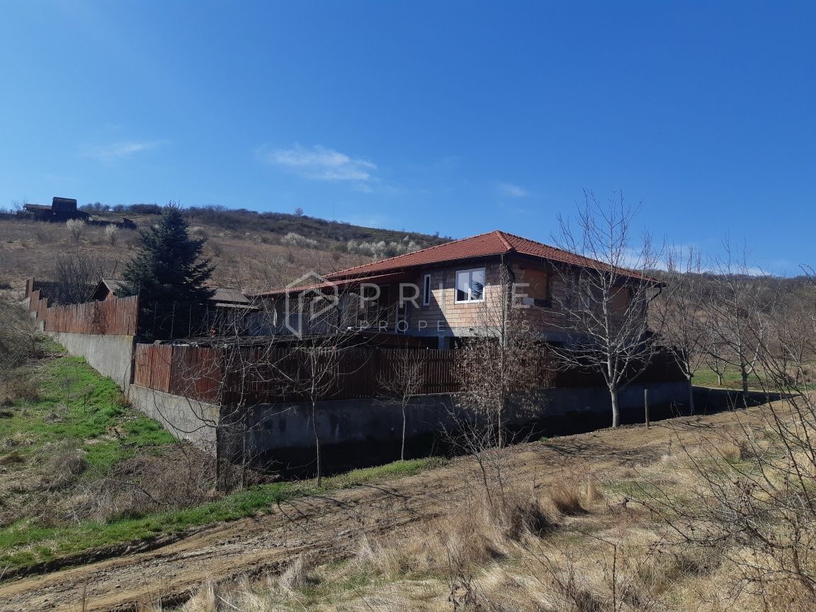 Casa la rosu de vânzare sau schimb cu apartament în Tg Mureș - Poză 7