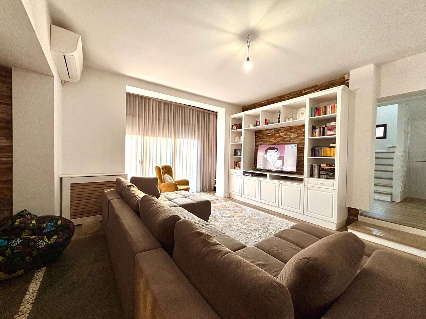 Casa premium - mobilata si utilata -teren 601 mp -  Sag - Poză 6