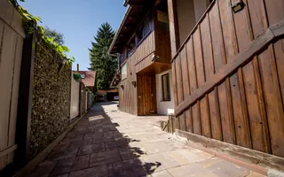 Casă individuală cu 5 camere și curte proprie - în Cisnădioara - Poză 14