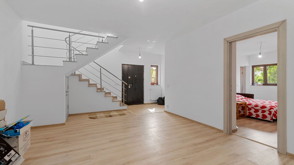 Snagov, Vilă elegantă, P+1+Pod, lot teren 500 mp, comision 0% - Poză 11