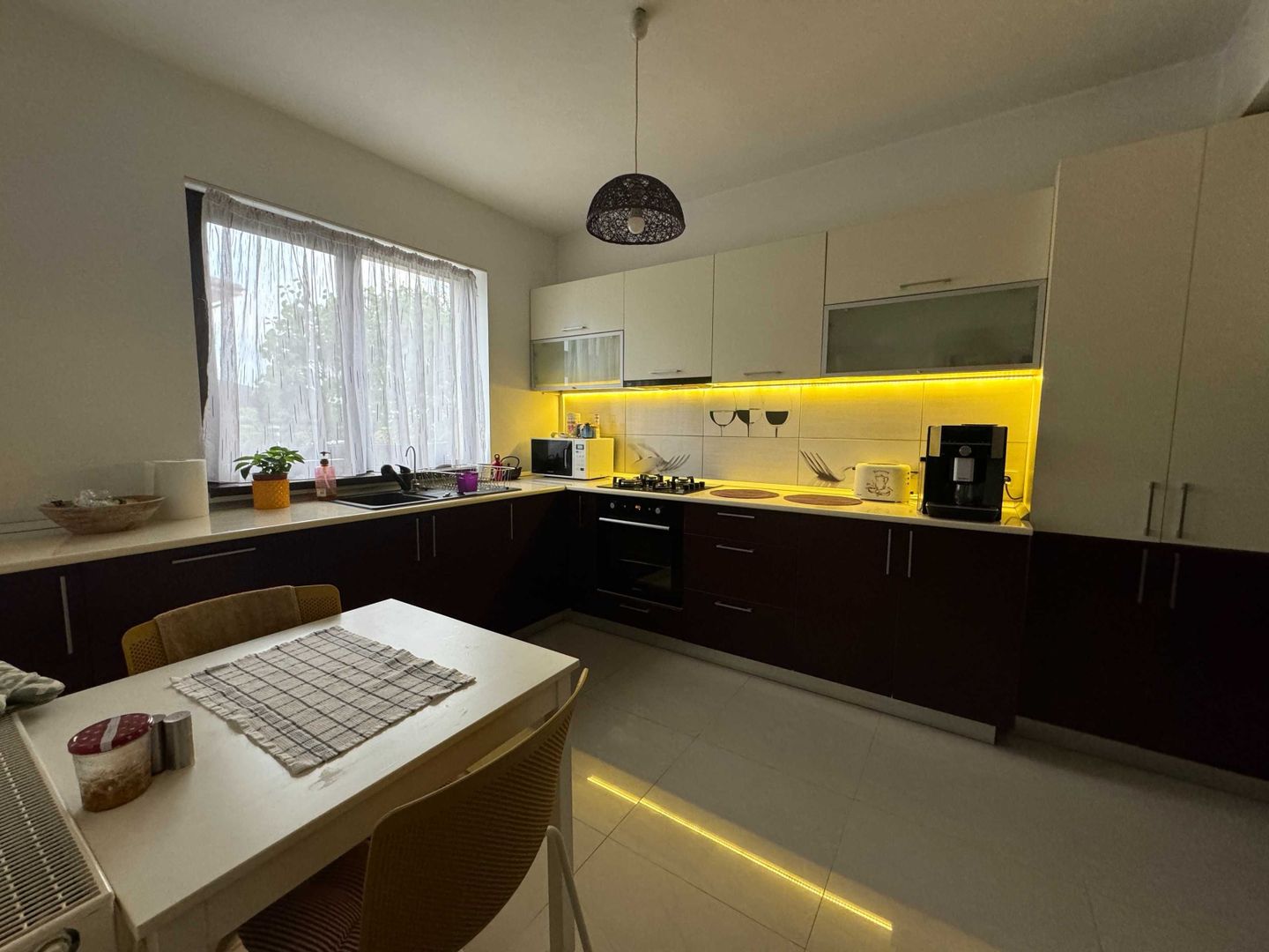 Casă de închiriat Odai-Otopeni| curte 300 mp | panouri fotovoltaice - Poză 6