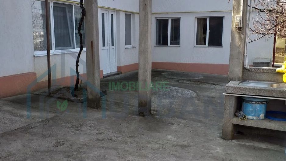 Casă cu teren de vânzare în zona Bucium, Iași - Poză 2