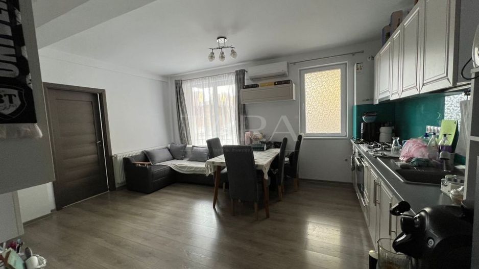 Apartament cu 3 camere în Grigorescu, zona noua, finisat si mobilat! - Poză 2